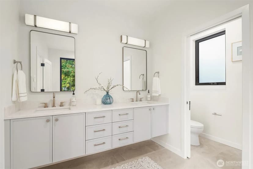 Property photo for 6214 40th Avenue Ne, Seattle photo 25