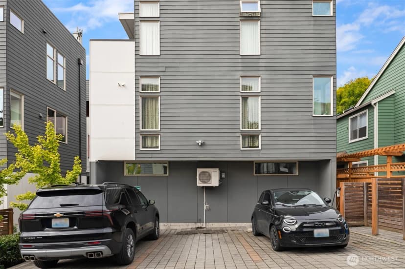Property photo for 3614 B 36th Avenue S, Seattle photo 27