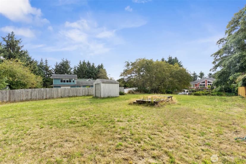 Property photo for 711 Albion Avenue Se, Ocean Shores photo 10