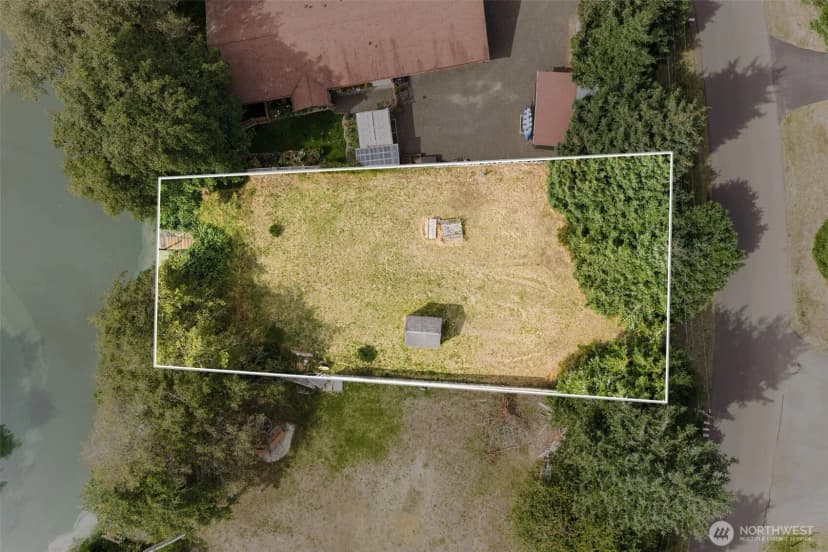 Property photo for 711 Albion Avenue Se, Ocean Shores photo 4