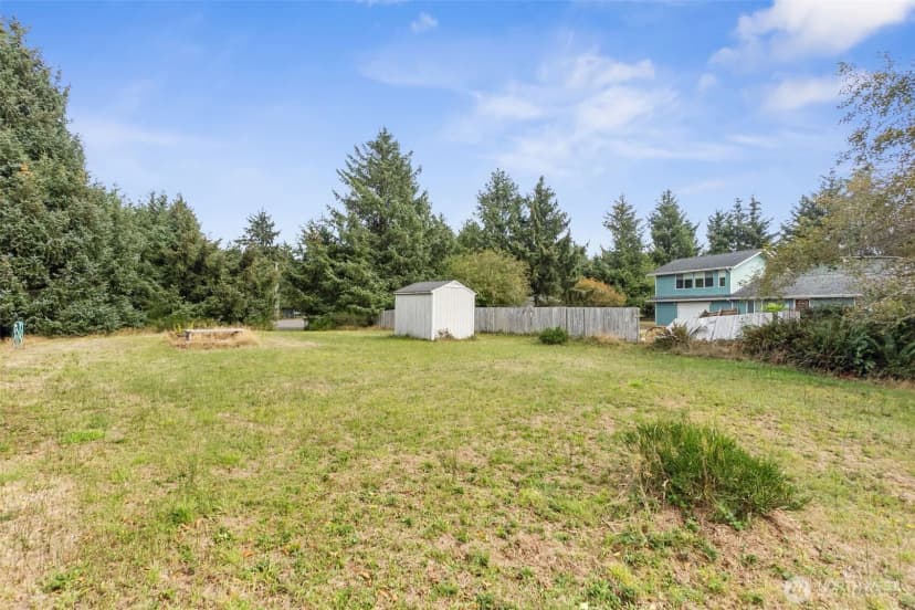 Property photo for 711 Albion Avenue Se, Ocean Shores photo 11