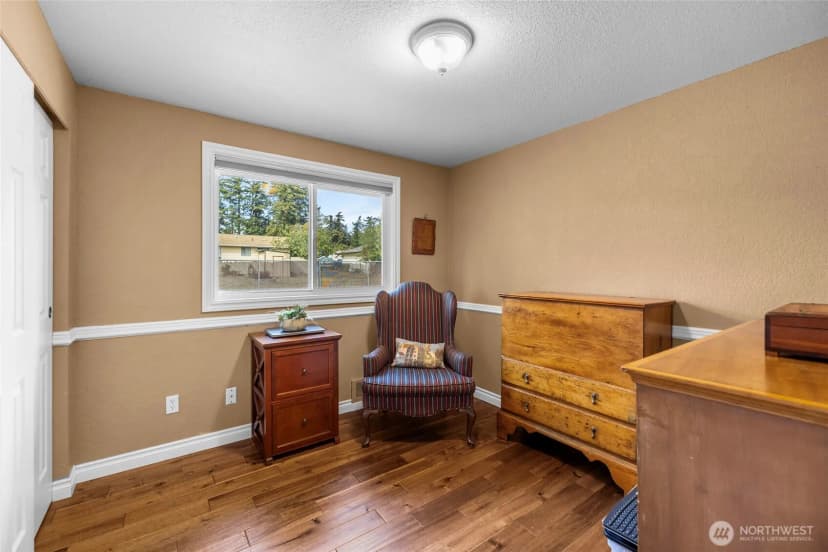 Property photo for 566 Nw 7th Avenue, Oak Harbor photo 9