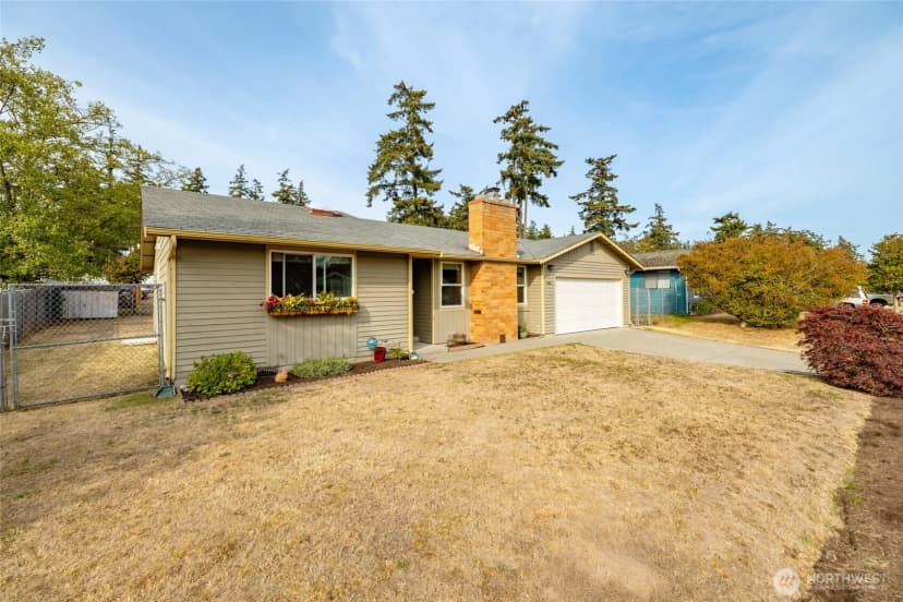 Property photo for 566 Nw 7th Avenue, Oak Harbor photo 3