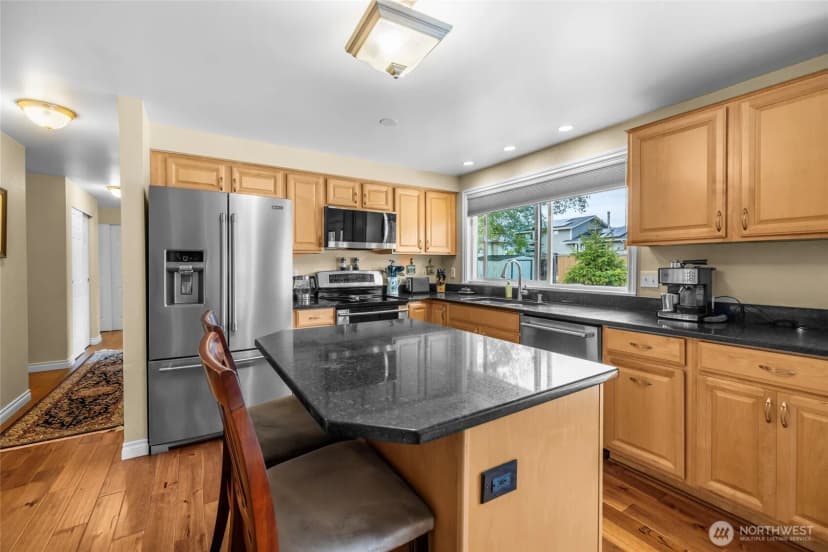 Property photo for 566 Nw 7th Avenue, Oak Harbor photo 14