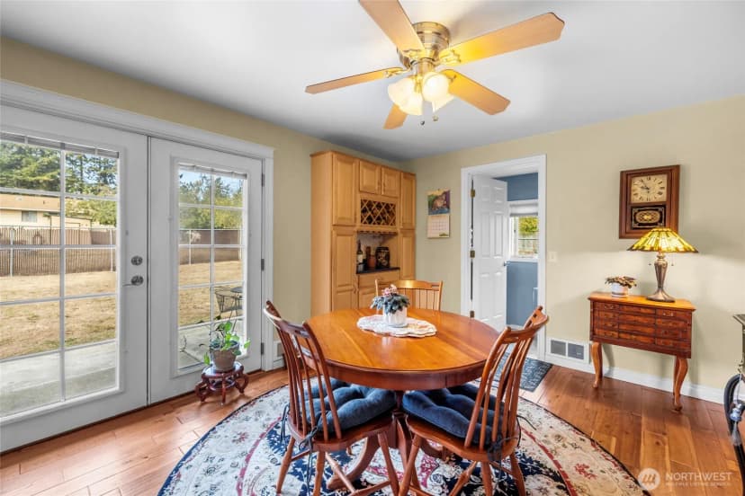 Property photo for 566 Nw 7th Avenue, Oak Harbor photo 17