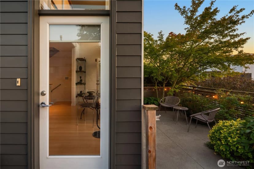 Property photo for 4121 Sw Edmunds Street, Seattle photo 2