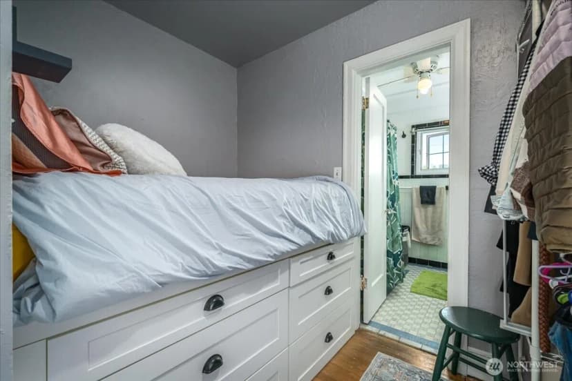 Property photo for 1101 17th Avenue #404, Seattle photo 17