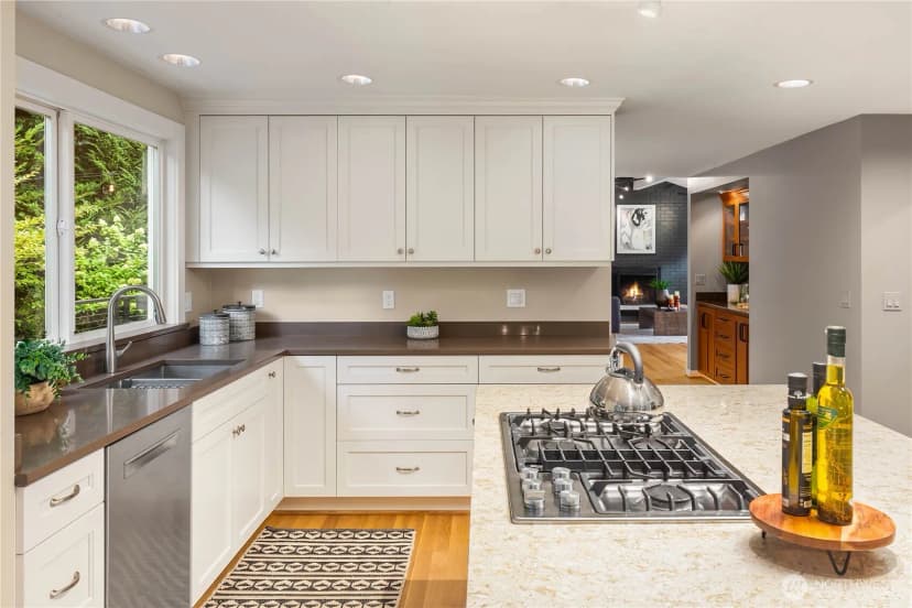 Property photo for 7803 89th Place Se, Mercer Island photo 10