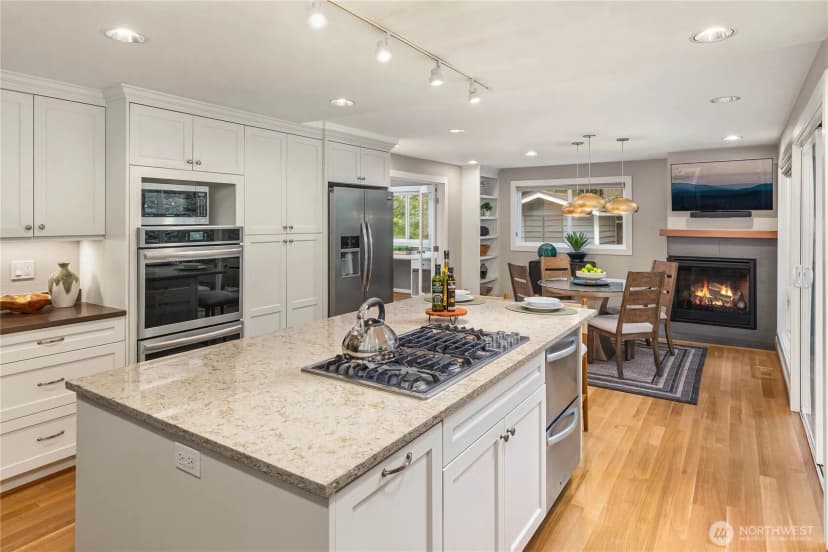 Property photo for 7803 89th Place Se, Mercer Island photo 6