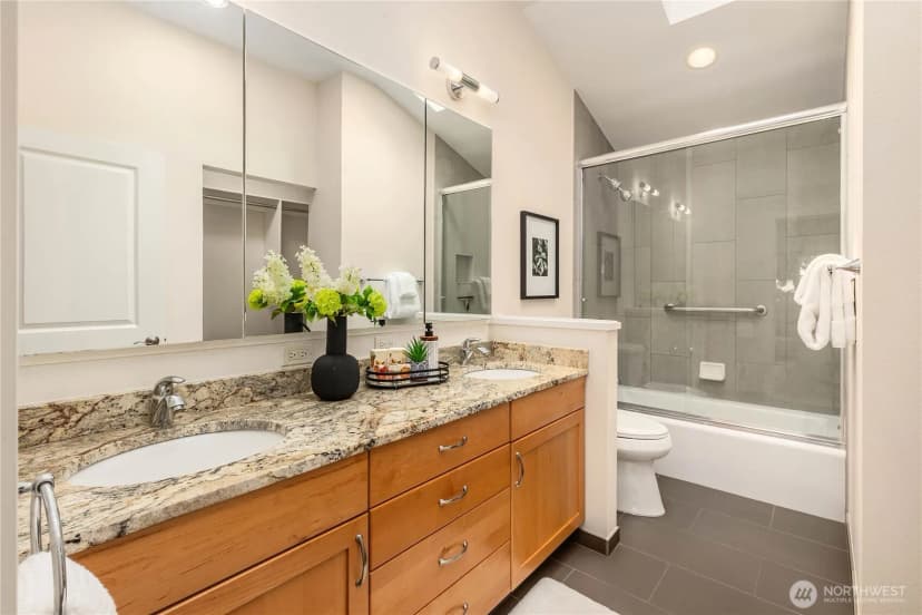 Property photo for 7803 89th Place Se, Mercer Island photo 23