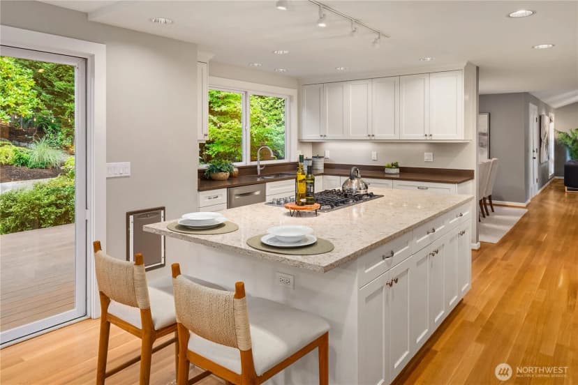 Property photo for 7803 89th Place Se, Mercer Island photo 9