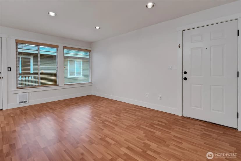 Property photo for 418 N L Street #18-8, Tacoma photo 7