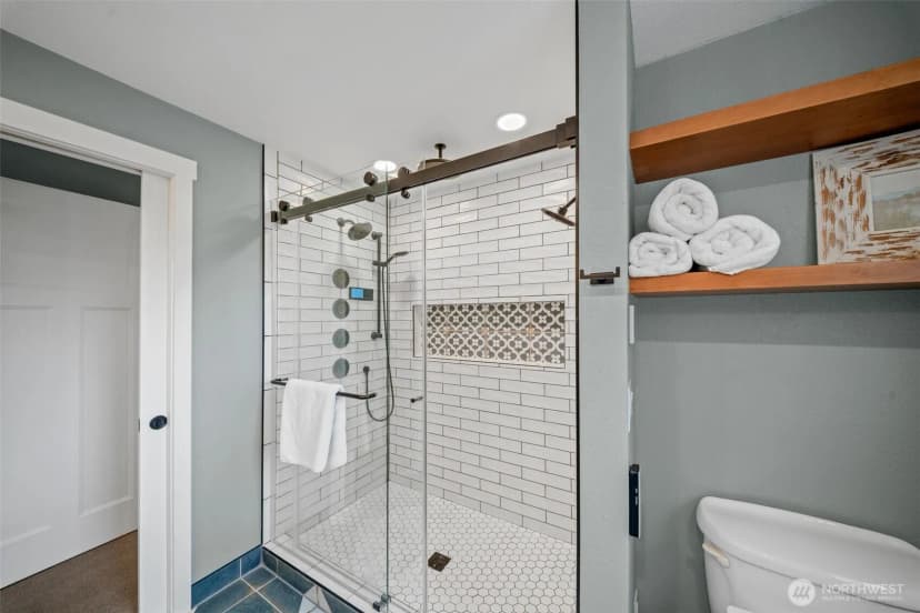 Property photo for 7939 Lorna Drive Se, Olympia photo 25