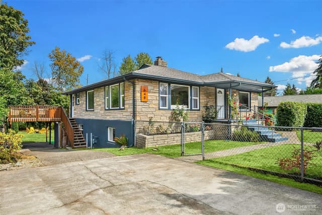 Property photo for 648 Sw 142nd Street, Burien photo 2