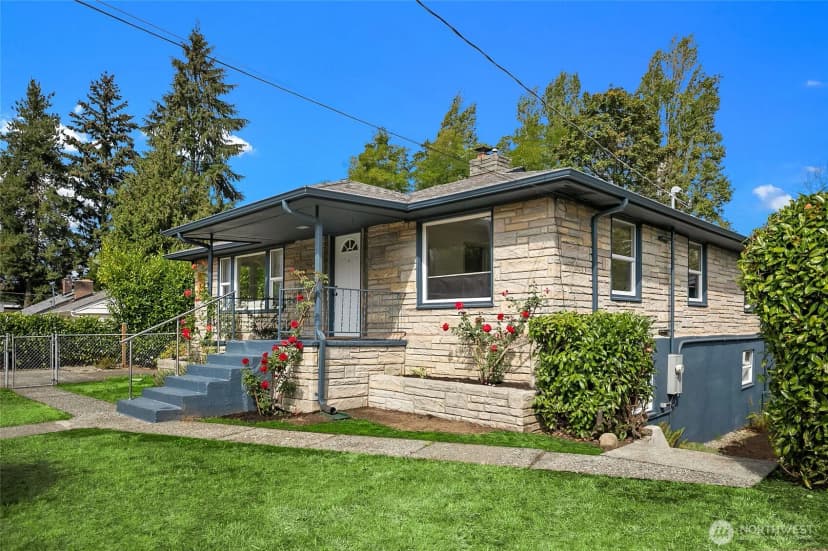 Property photo for 648 Sw 142nd Street, Burien photo 3