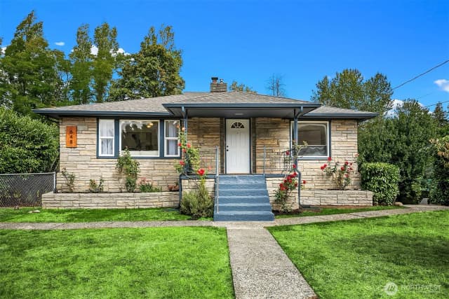 Property photo for 648 Sw 142nd Street, Burien