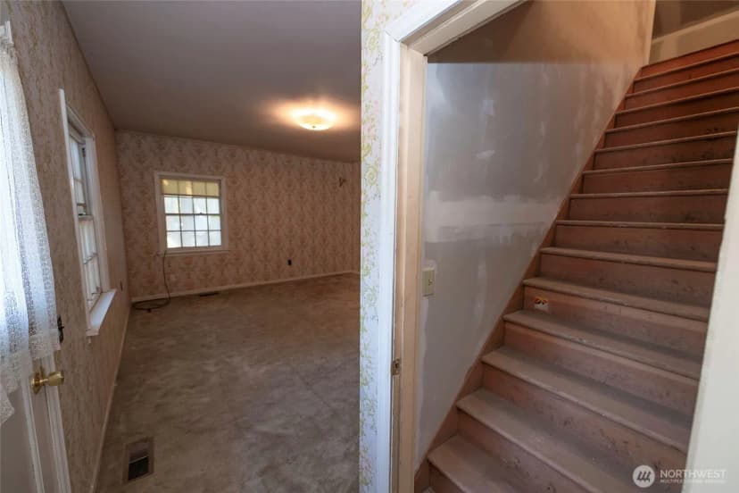 Property photo for 40 Nw B Street, College Place photo 24