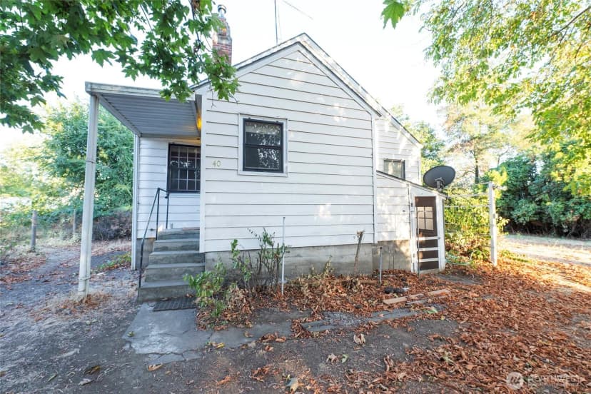 Property photo for 40 Nw B Street, College Place photo 8