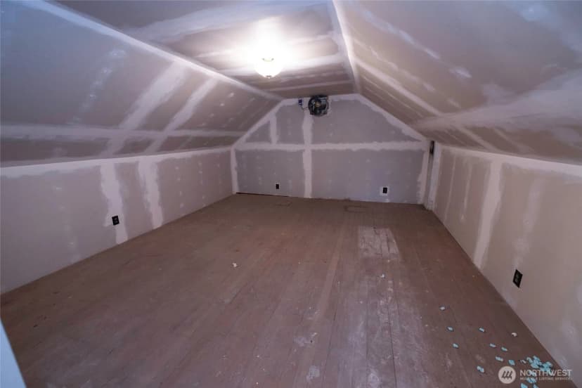 Property photo for 40 Nw B Street, College Place photo 26