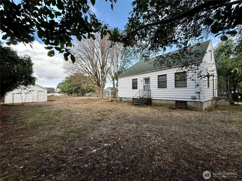 Property photo for 40 Nw B Street, College Place photo 6