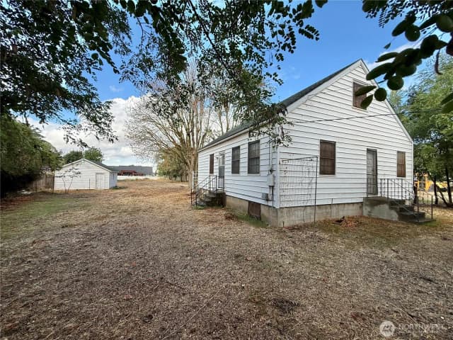 Property photo for 40 Nw B Street, College Place photo 4