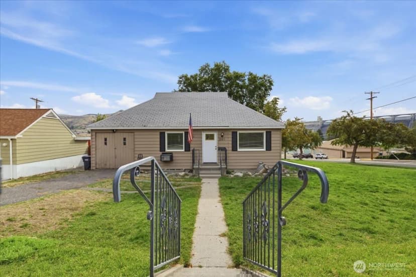 Property photo for 203 Ferry Street, Coulee Dam photo 10