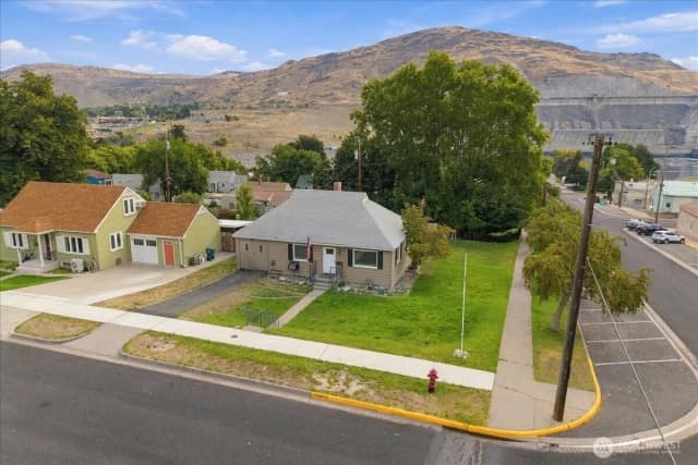 Property photo for 203 Ferry Street, Coulee Dam photo 3