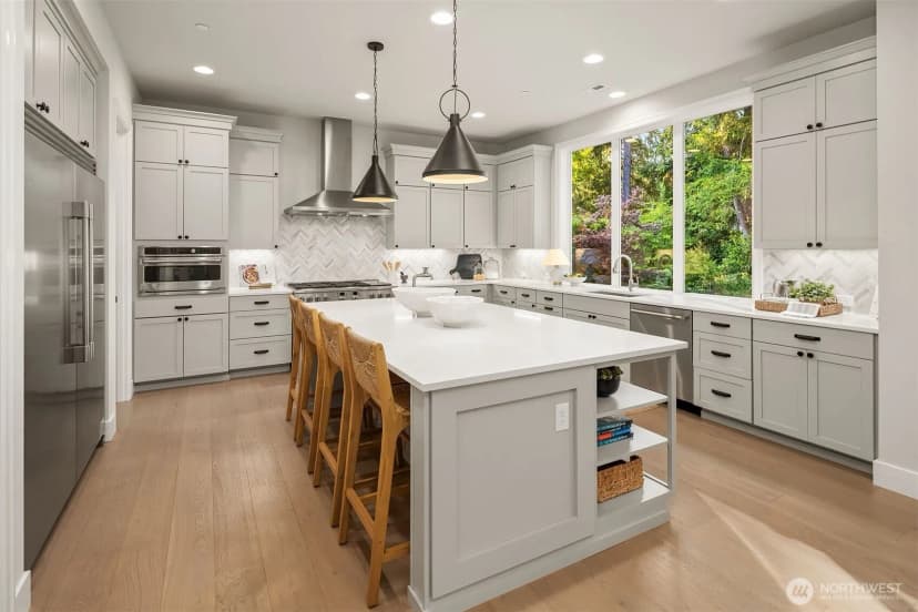 Property photo for 2025 211th Avenue Ne, Sammamish photo 12