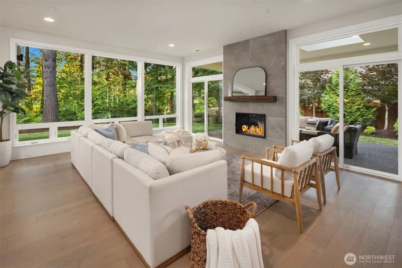 Property photo for 2025 211th Avenue Ne, Sammamish photo 9