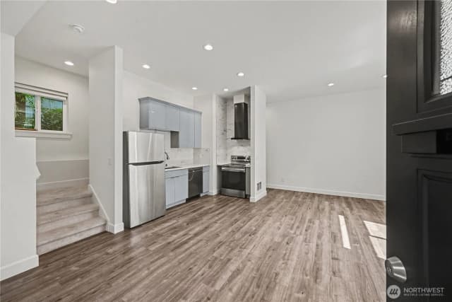 Property photo for 5426 31st Avenue S #a, Seattle photo 4