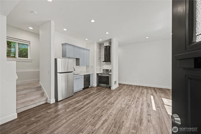 Property photo for 5426 31st Avenue S #a, Seattle photo 4