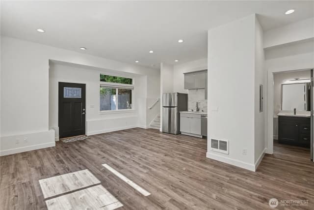 Property photo for 5426 31st Avenue S #a, Seattle photo 3