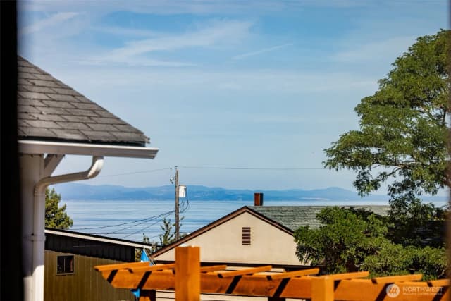 Property photo for 1616 E 7th Street, Port Angeles photo 4