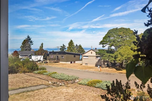 Property photo for 1616 E 7th Street, Port Angeles photo 3