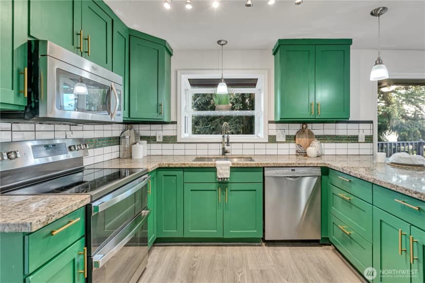 Property photo for 11404 Karshner Road E, Edgewood photo 9