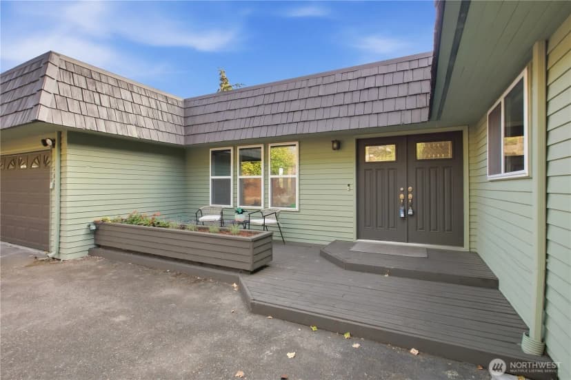 Property photo for 11404 Karshner Road E, Edgewood photo 2