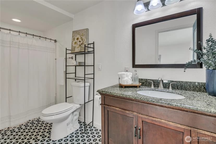 Property photo for 11404 Karshner Road E, Edgewood photo 17