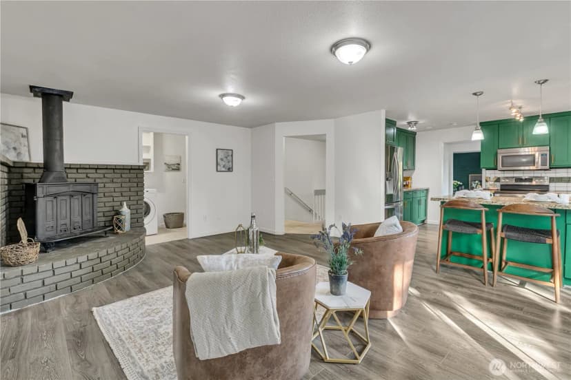 Property photo for 11404 Karshner Road E, Edgewood photo 13