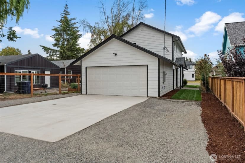 Property photo for 939 E 61st Street, Tacoma photo 36