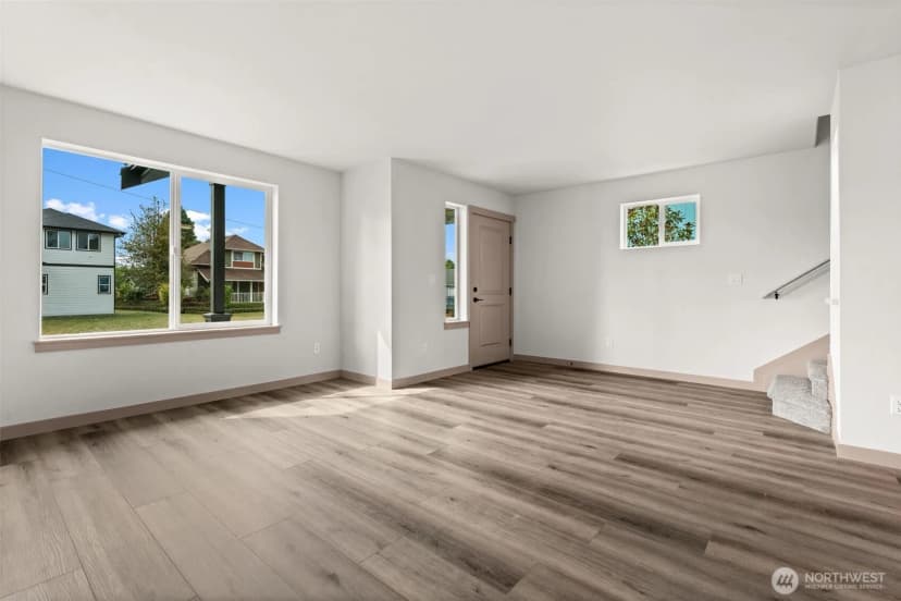 Property photo for 939 E 61st Street, Tacoma photo 4
