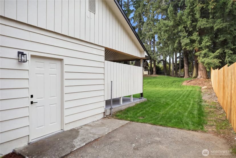 Property photo for 4702 Waller Road E, Tacoma photo 28