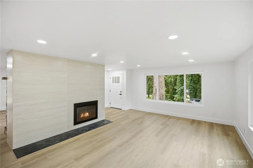 Property photo for 4702 Waller Road E, Tacoma photo 4
