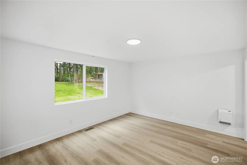Property photo for 4702 Waller Road E, Tacoma photo 19