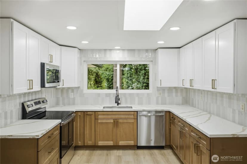 Property photo for 4702 Waller Road E, Tacoma photo 8
