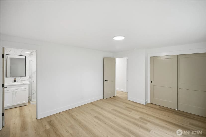 Property photo for 4702 Waller Road E, Tacoma photo 12