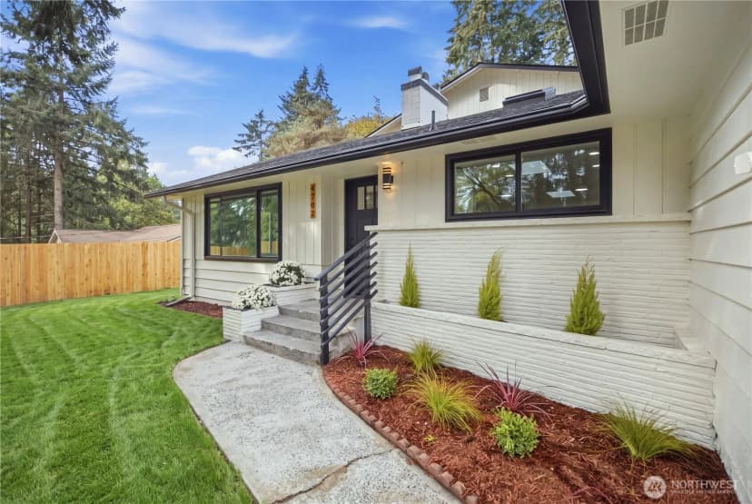 Property photo for 4702 Waller Road E, Tacoma photo 3