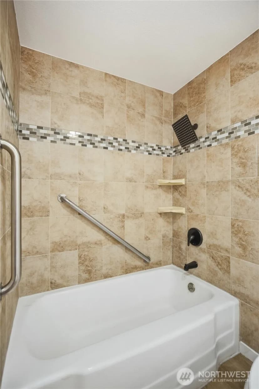 Property photo for 4702 Waller Road E, Tacoma photo 17