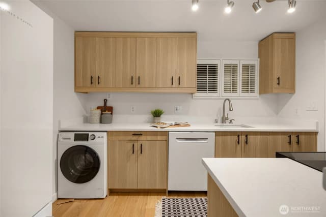 Property photo for 632 13th Avenue E #12, Seattle photo 5