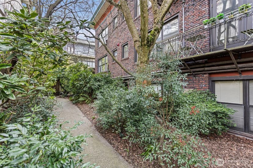 Property photo for 632 13th Avenue E #12, Seattle photo 18
