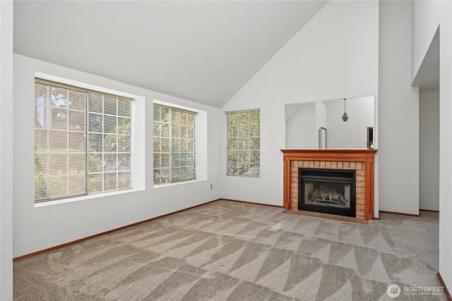 Property photo for 422 S 329th Lane, Federal Way photo 3